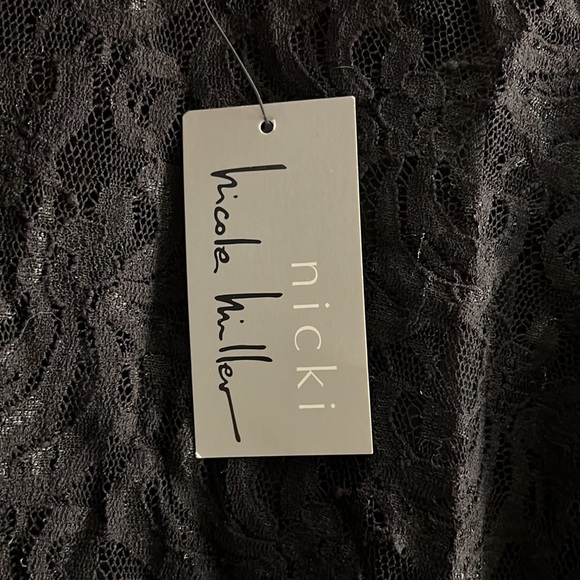 Layered long sleeve lace top - Picture 7 of 8